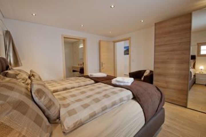 Room 100 of 188