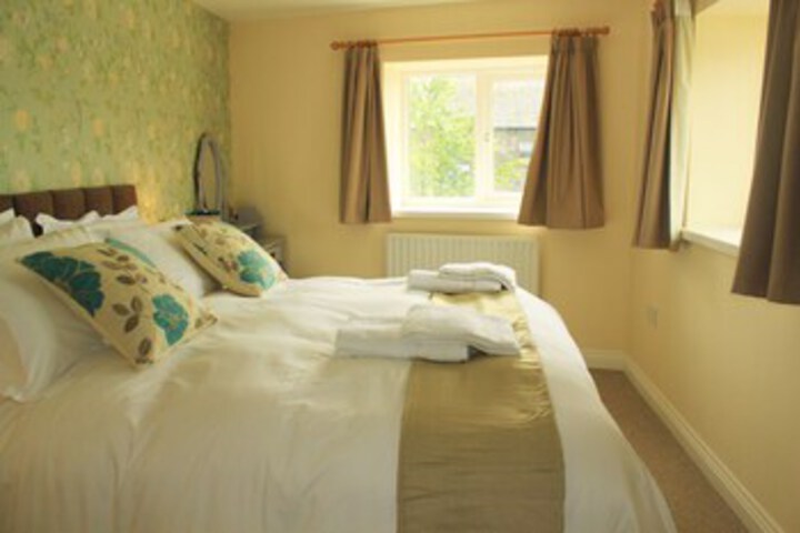 Room 4 of 18