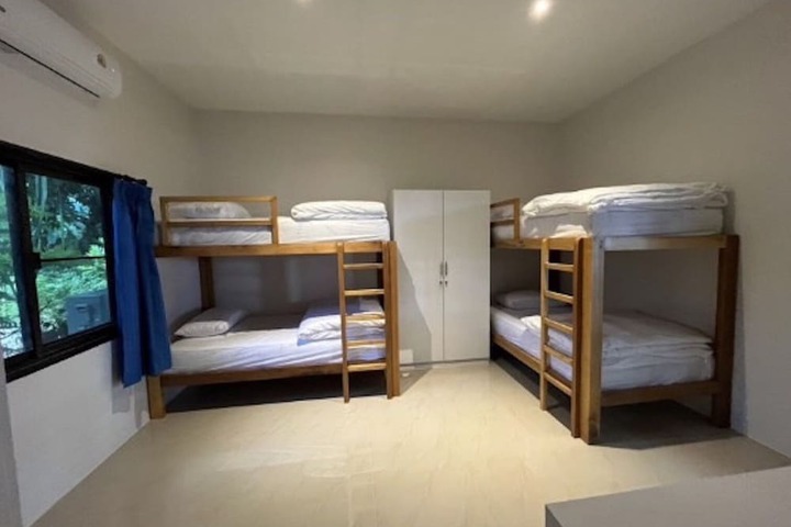 Room 2 of 61