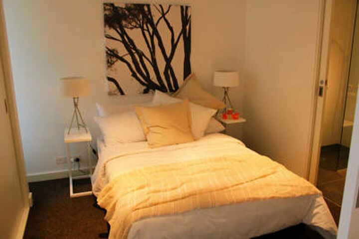 Room 10 of 34