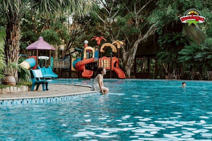 Pool 32 of 92