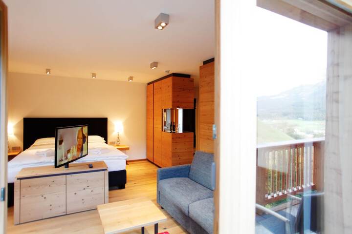 Room 10 of 94