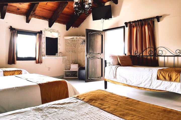 Room 12 of 38