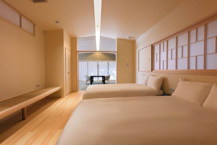 Room 20 of 80