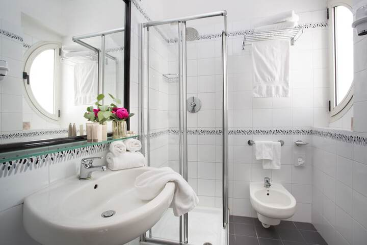 Clean Restrooms