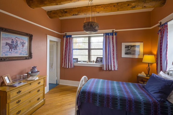 Room 3 of 35