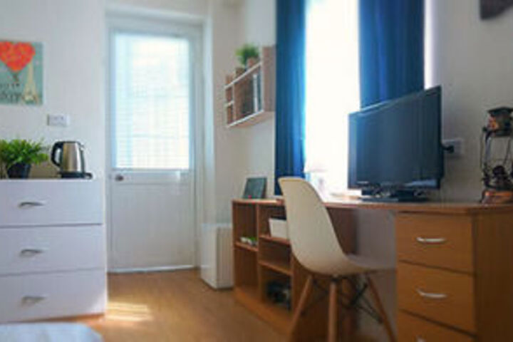 Room 17 of 30