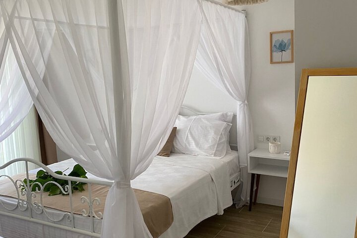 Room 14 of 184