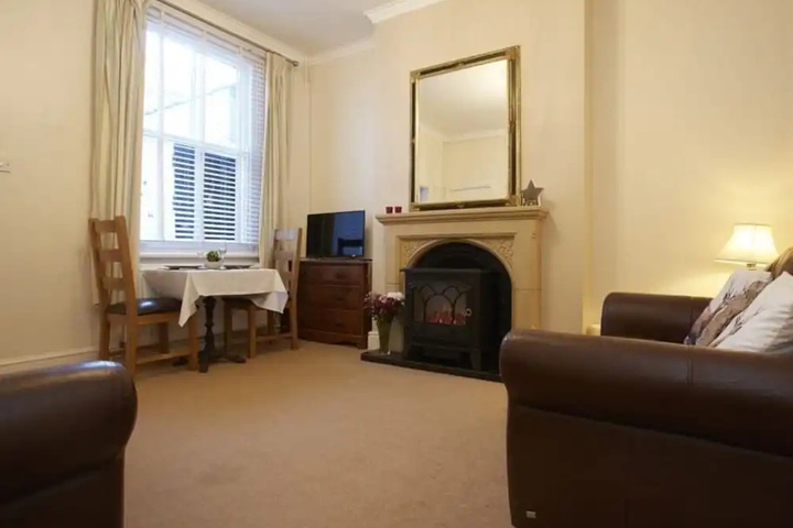 Room 3 of 12