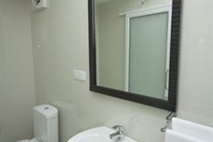 Room 3 of 26