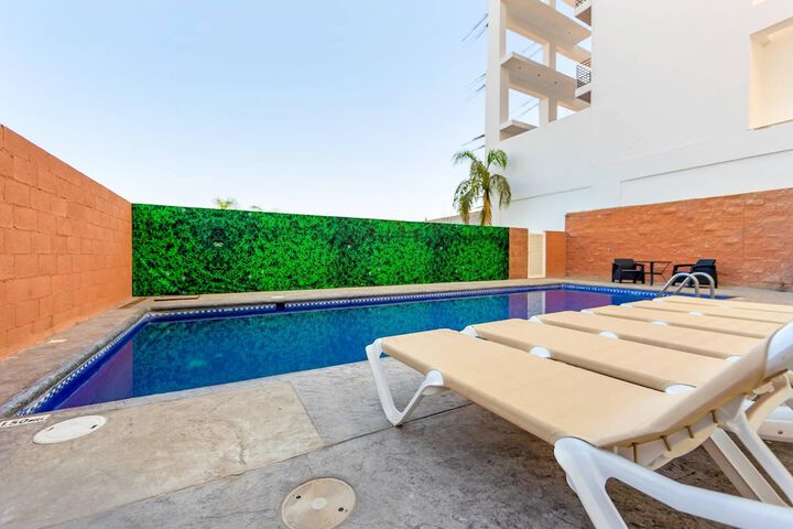 Pools & Facilities