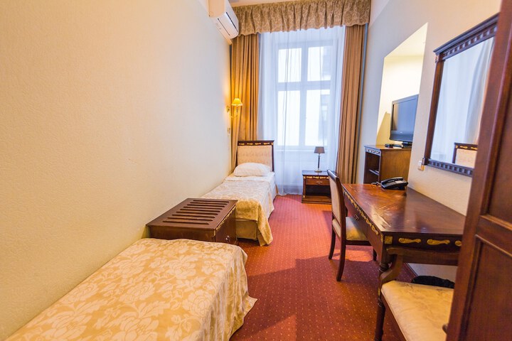 Room 43 of 131