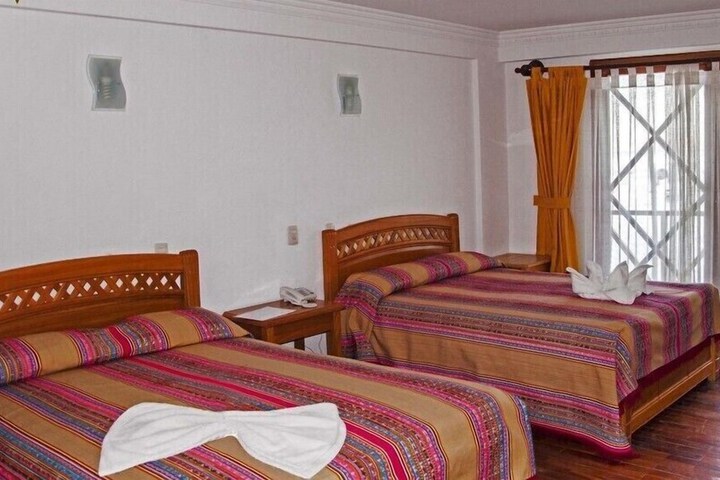 Room 4 of 19