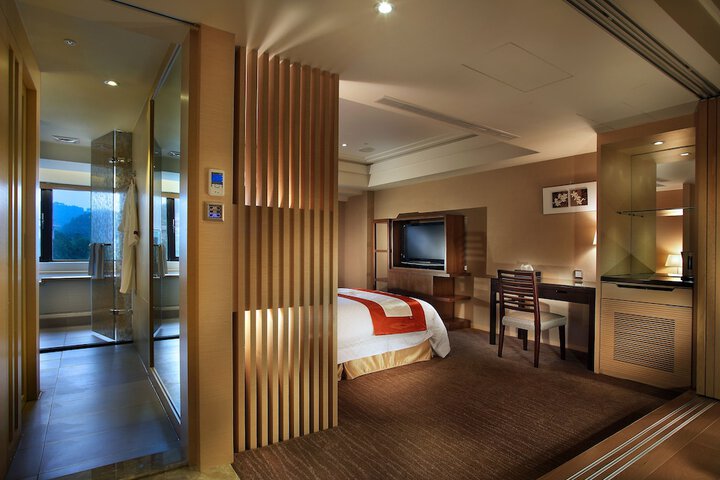 Room 20 of 90