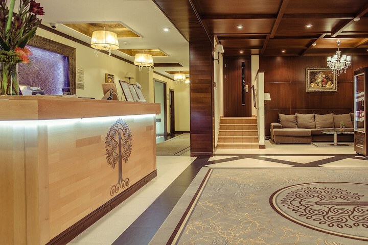 Hotel Interior 4 of 113