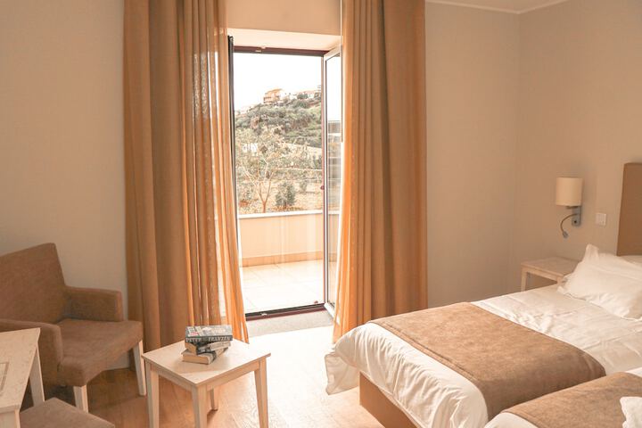 Room 2 of 22