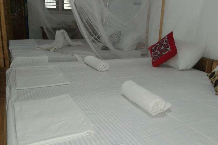 Room 7 of 90
