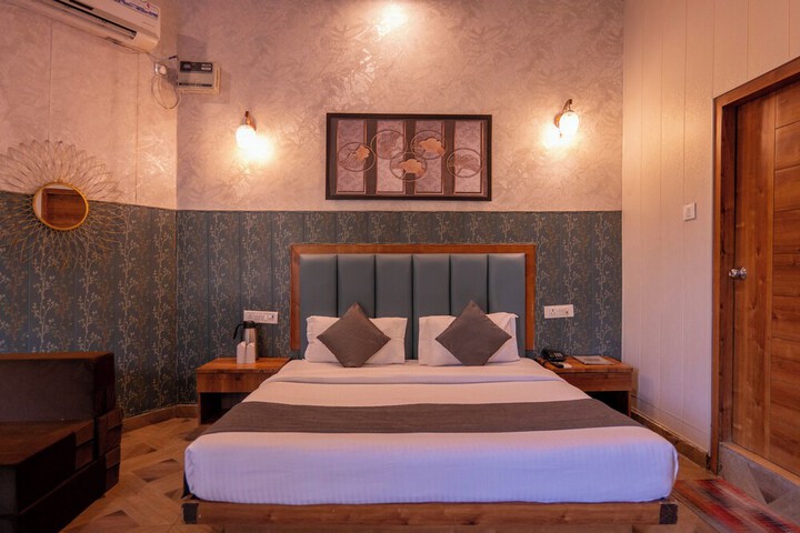Room 38 of 114
