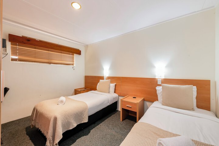 Room 35 of 68