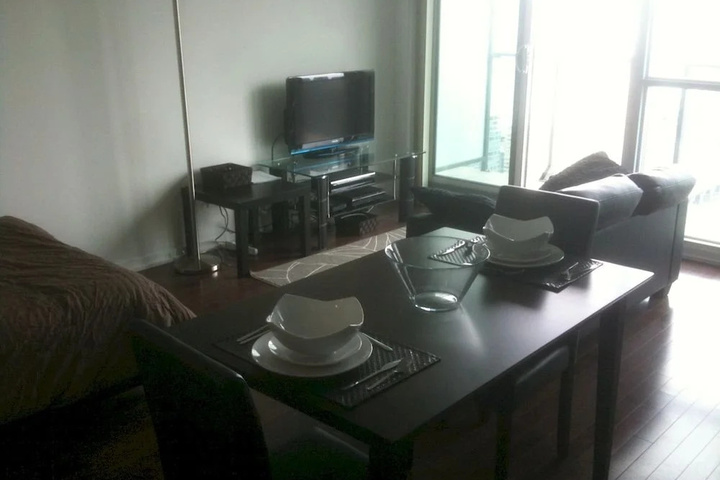 Room 5 of 17