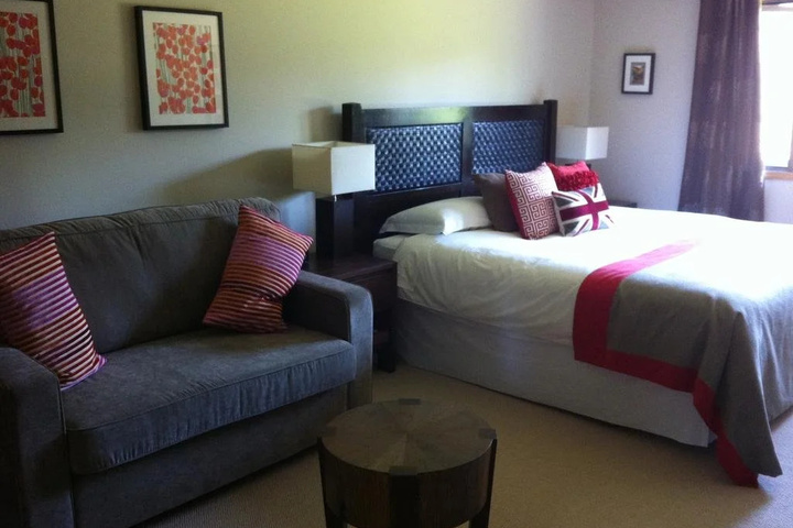 Room 2 of 19