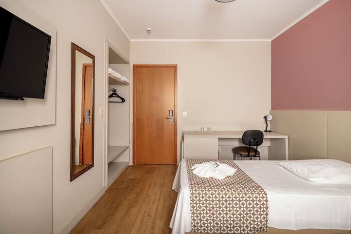 Room 12 of 38