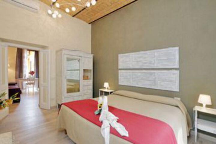 Room 12 of 21