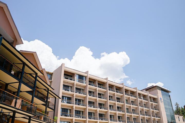 Hotel 76 of 81