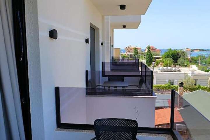 Terrace/Patio 73 of 137