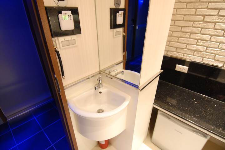 Clean Restrooms