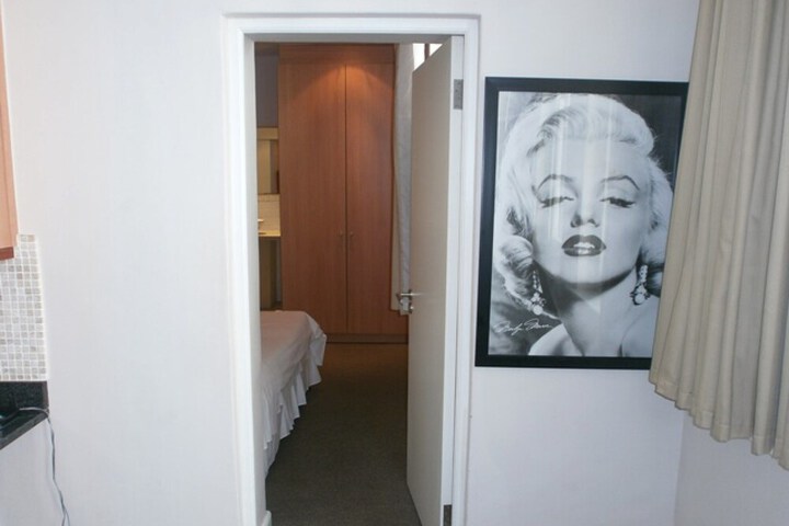 Room 6 of 26