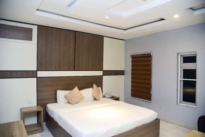 Room 26 of 78