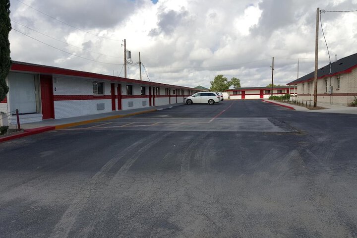 Property Grounds 35 of 38