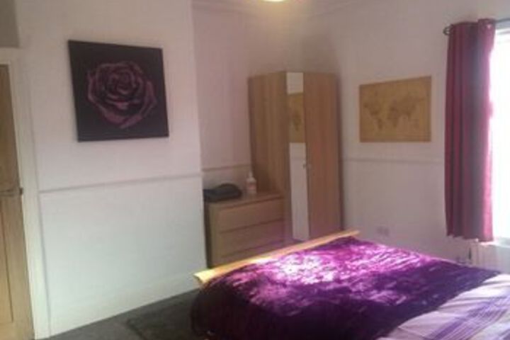 Room 4 of 14