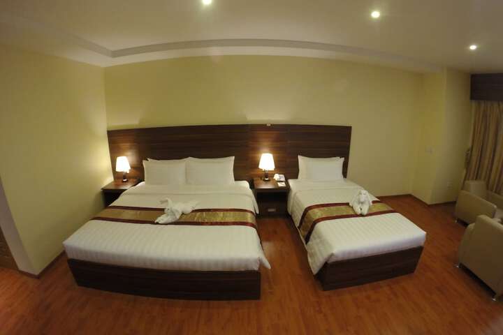 Room 11 of 43