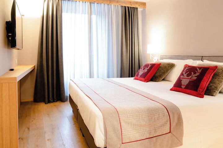 Room 20 of 176