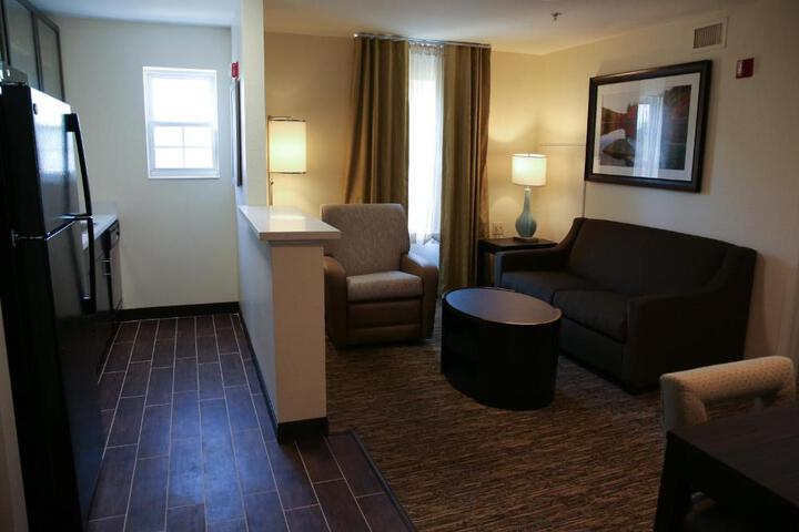 1 Queen Bed Studio Suite (18 of 21)
