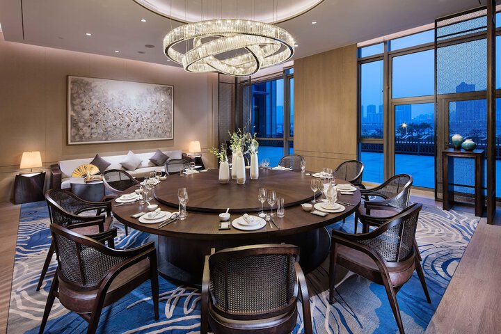 Dining 52 of 72