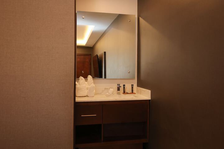 Room 16 of 26
