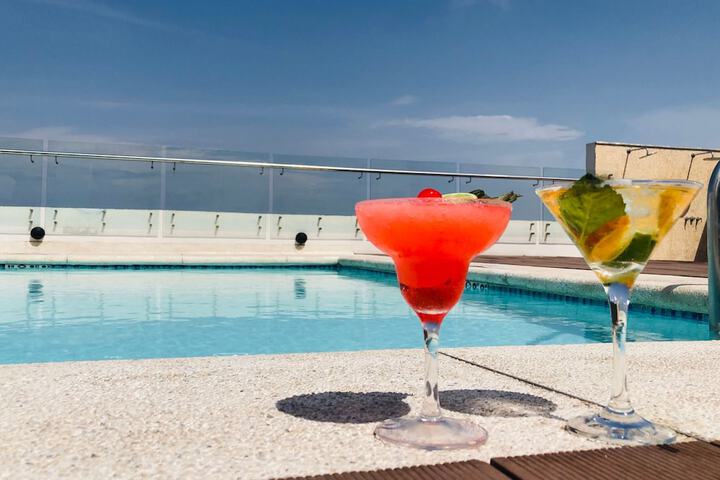 Hotel Pool