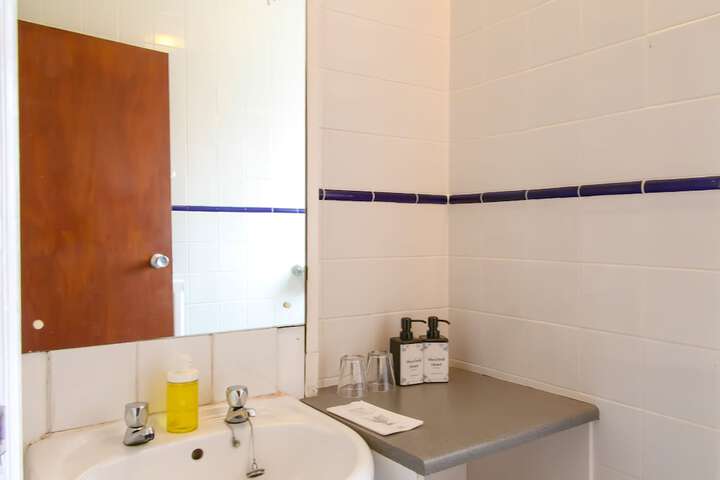 Room 160 of 174
