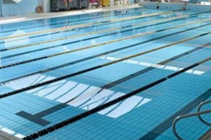 Pool 40 of 83