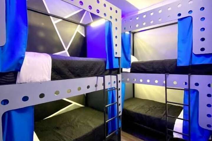 Room 21 of 51
