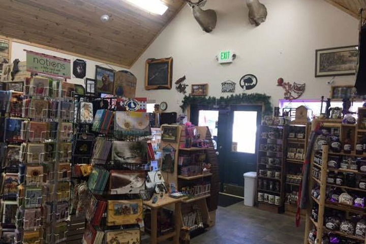 Gift Shop 128 of 188