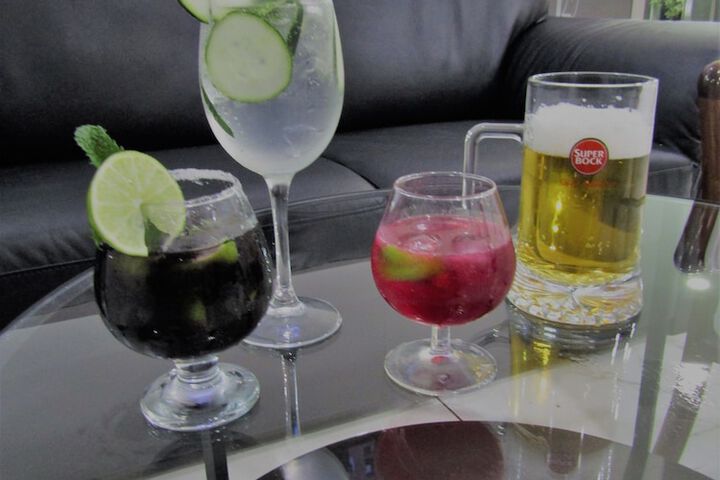 Lounge 46 of 65