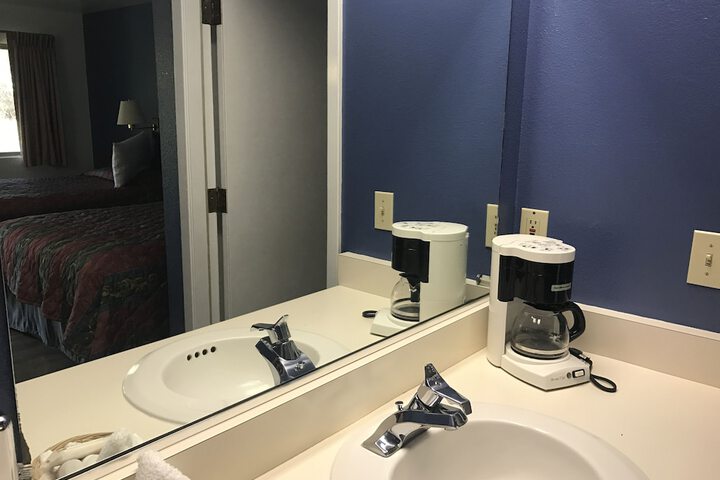 Room 13 of 46