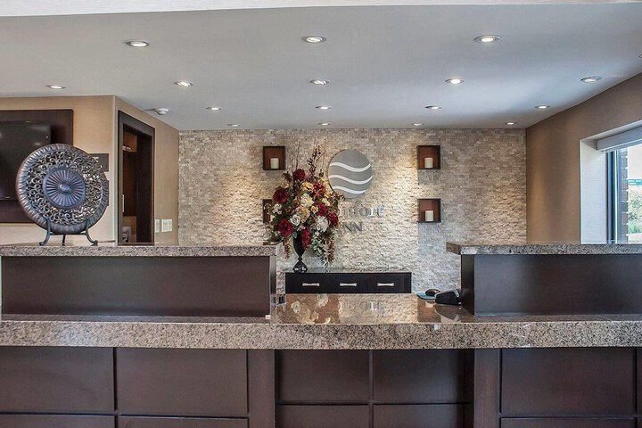 Guest Lobby