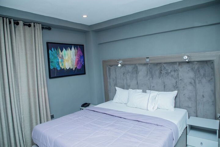 Room 25 of 63