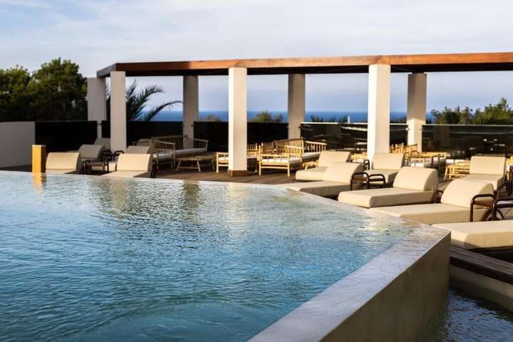 Pool 45 of 60