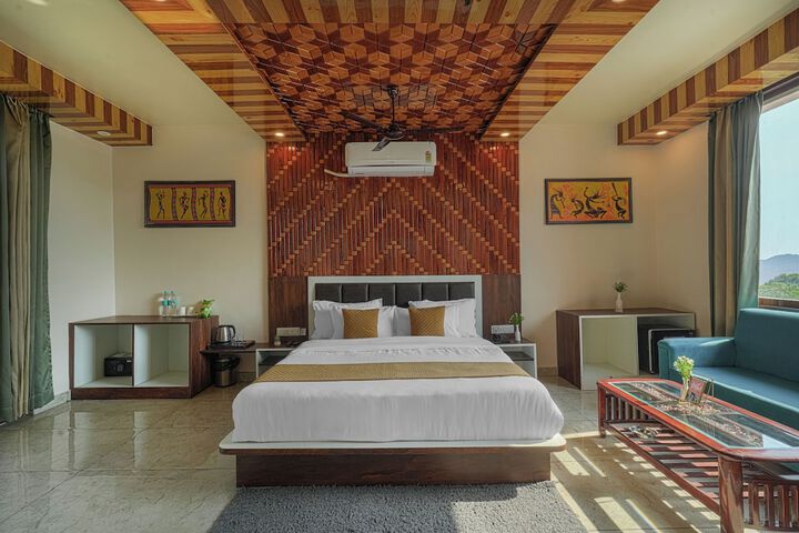 Room 28 of 44